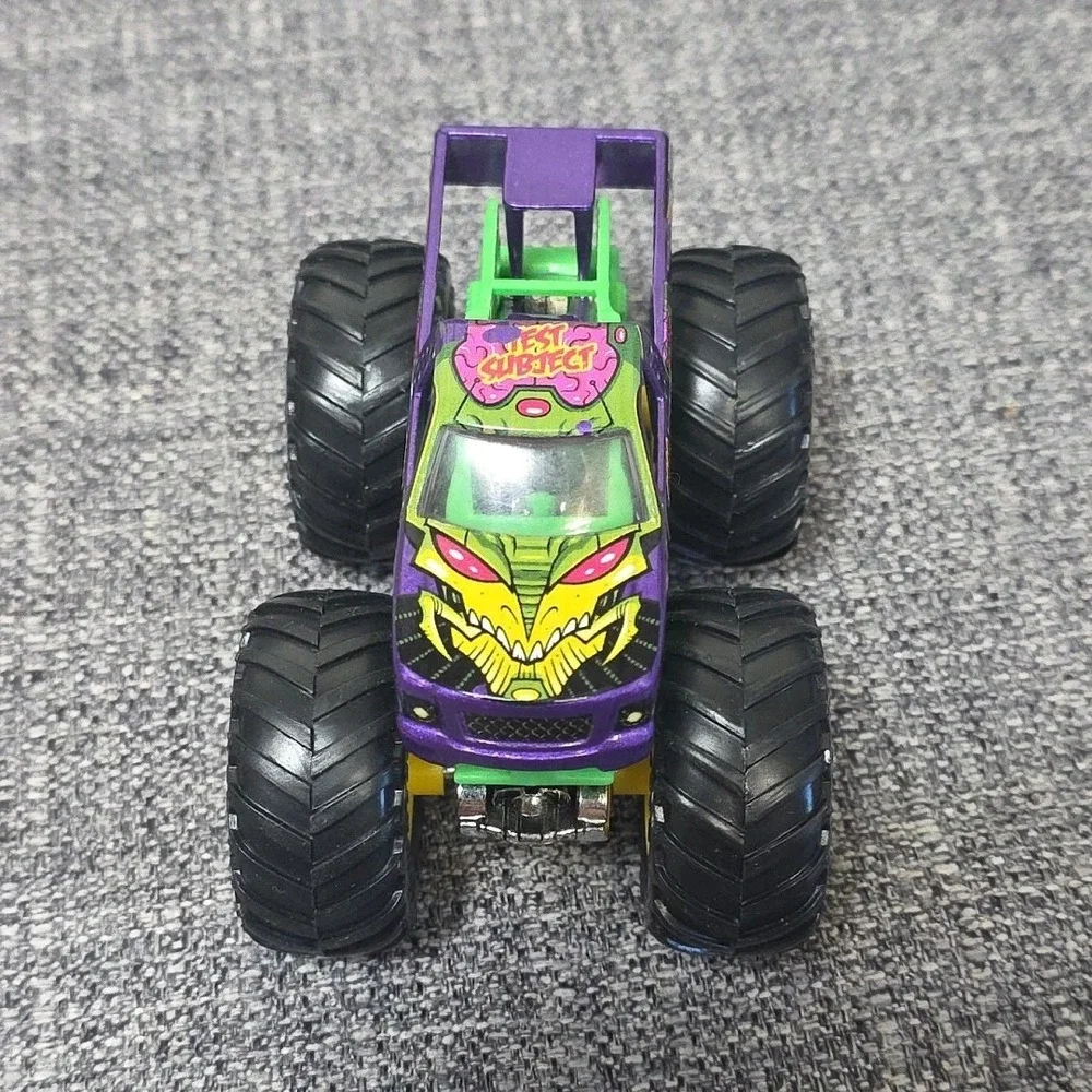 HOT WHEELS MONSTER TRUCKS TEST SUBJECT PURPLE & GREEN 1:64 DIECAST 3 3/4
